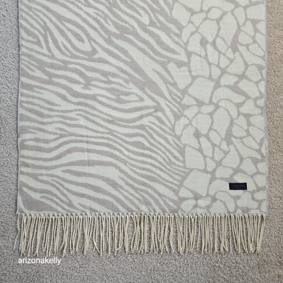 NWOT Cashmere Renoma Paris Animal Print Scarf - Picture 1 of 7